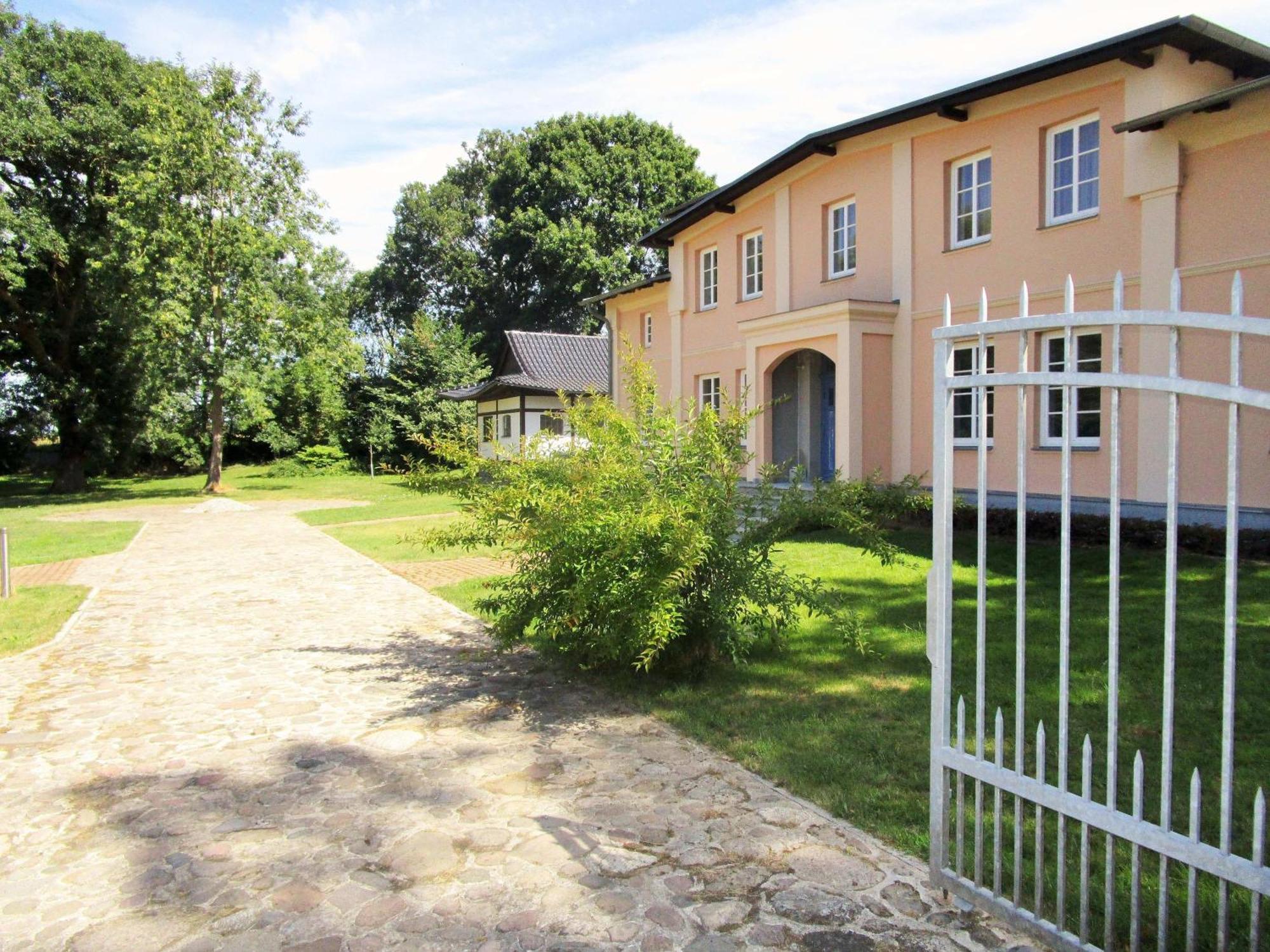 Gutshof Dornbusch Fewo 2 - Seefahrer Kröpelin Buitenkant foto